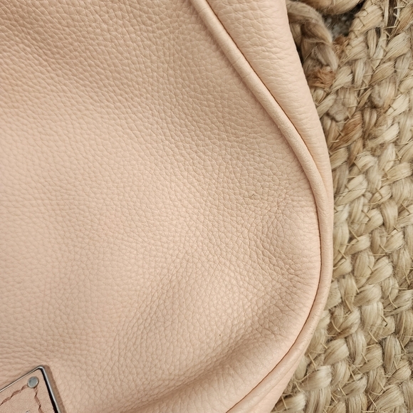 Marc Jacobs Covertible Hobo Tropical Peach Cow Leather Shoulder Bag Large - Picture 8 of 15